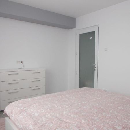 Apartament Tanya トゥルゴヴィシュテ エクステリア 写真